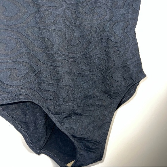 Mainstream Vintage Black Textured One Piece Swimsuit Size 12 - Picture 9 of 9
